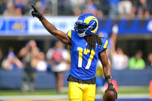 DraftKings SNF Showdown Picks Week 3: Spend Up for Davante Adams?